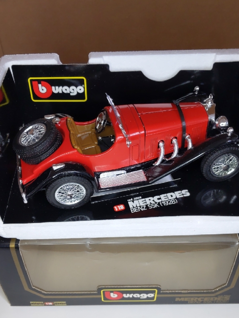 Red Mercedes Benz SSK (1928) Die-Cast Model Car 1/18 Scale